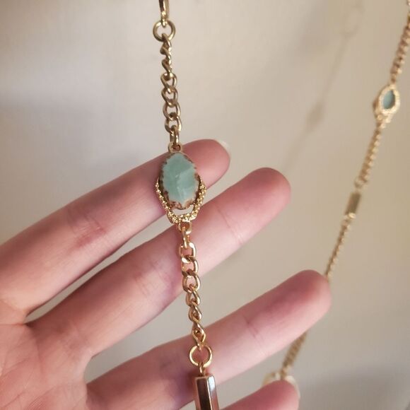 Long length faux geode statement necklace high fashion - Picture 3 of 4